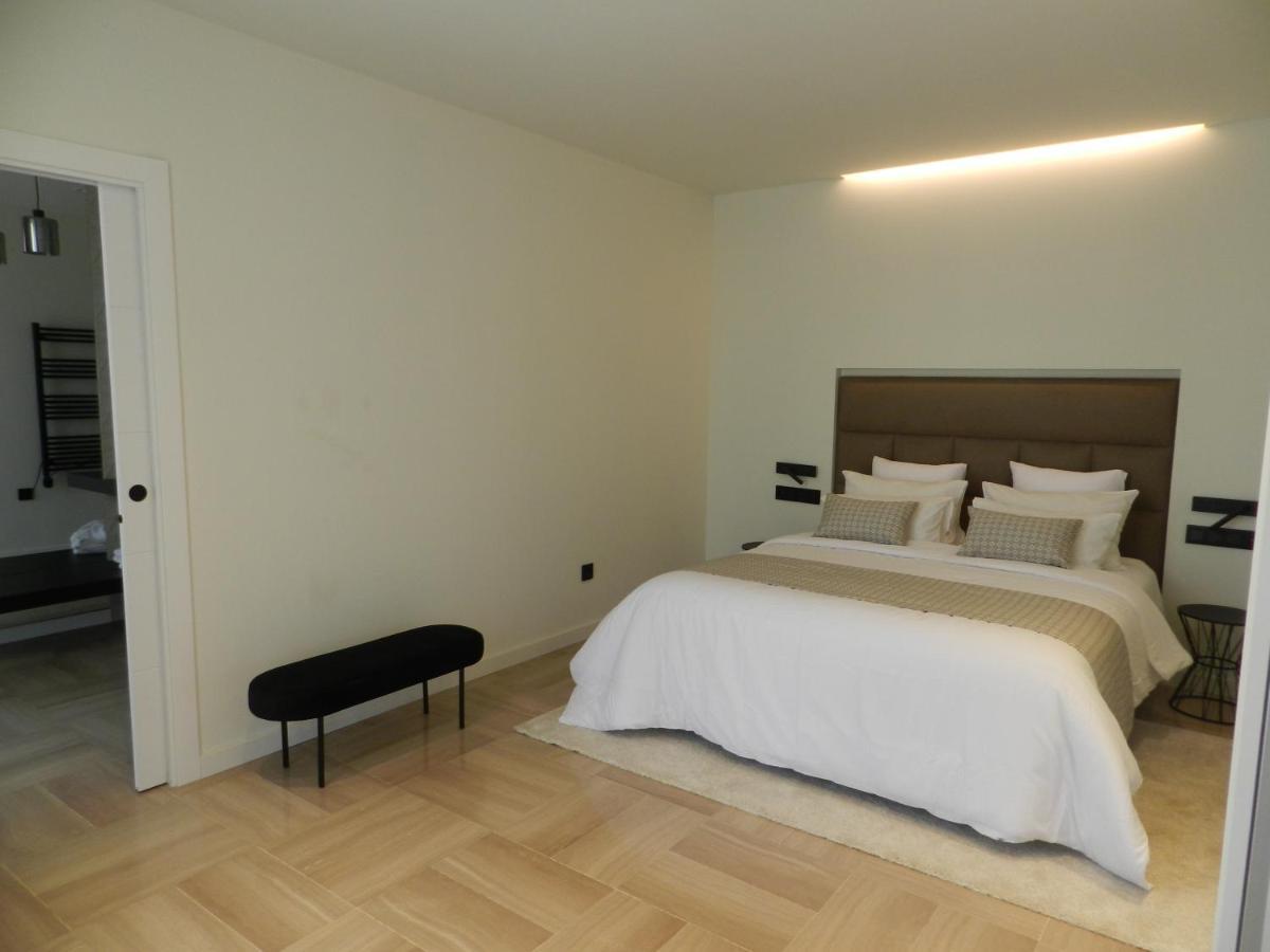 Hotel Manel Martorell Exterior photo
